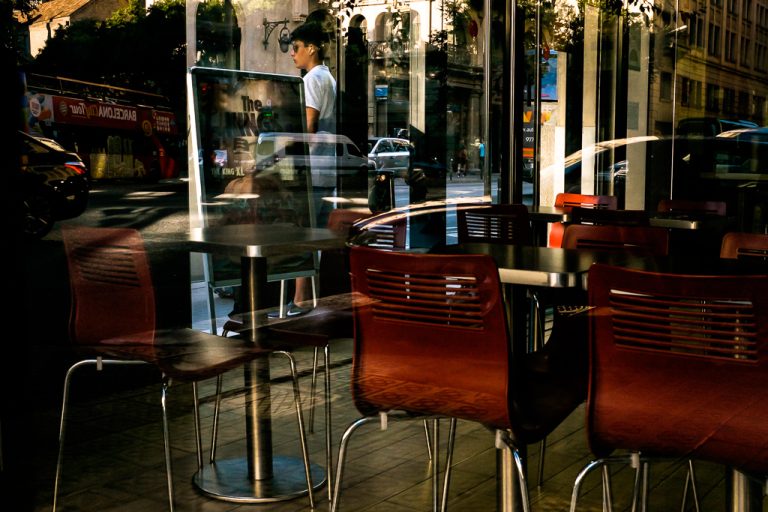 #189 – Abstracción en el reflejo